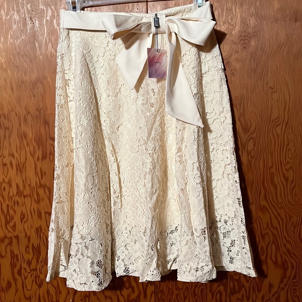NWT In-bag Chicwish Cream Lace Skirt